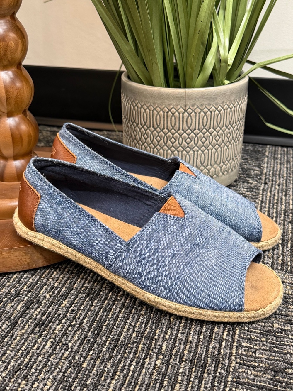 Toms Alpargatas Chambray Open-Toe Espadrille Sandals